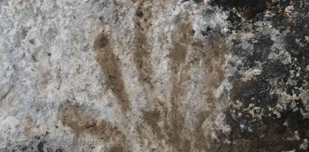 Quesang-Hand-Foot-Prints